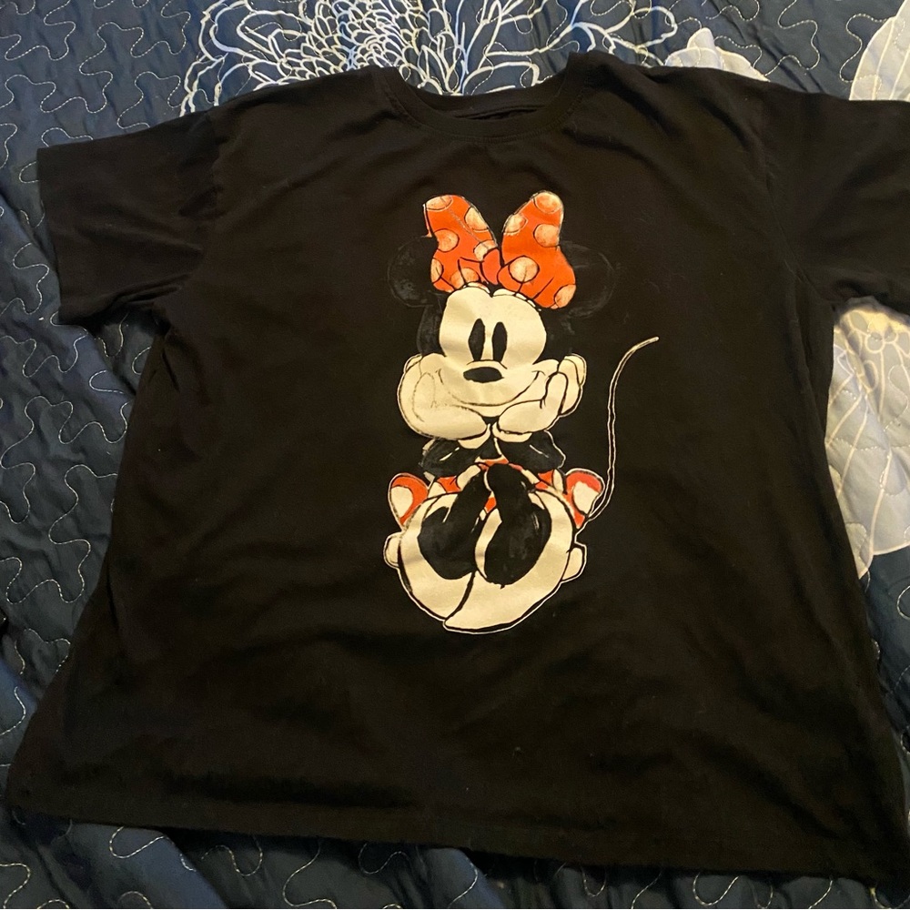 Disney Women's Medium Black Minnie Mouse Graphic Tee